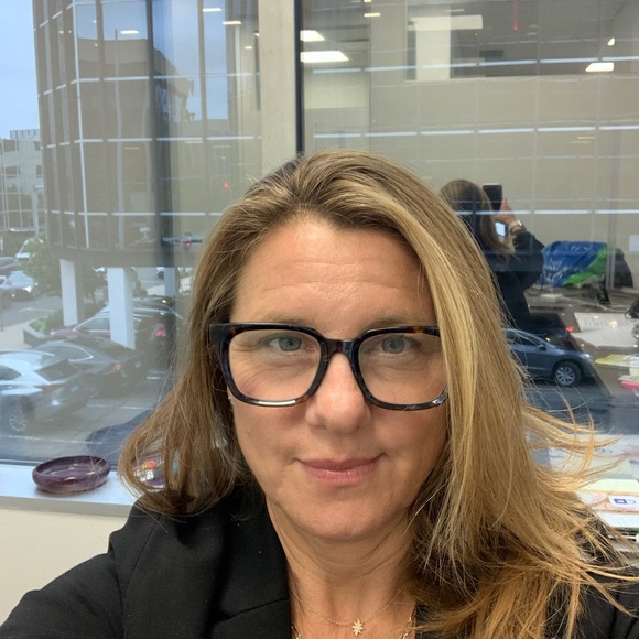 Meet your Posher, Tamara - Picture 1 of 1